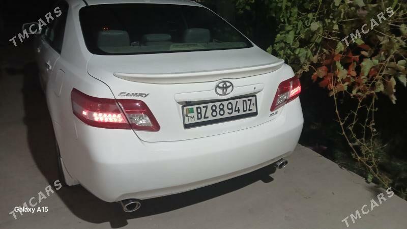 Toyota Camry 2010 - 187 000 TMT - Дашогуз - img 3