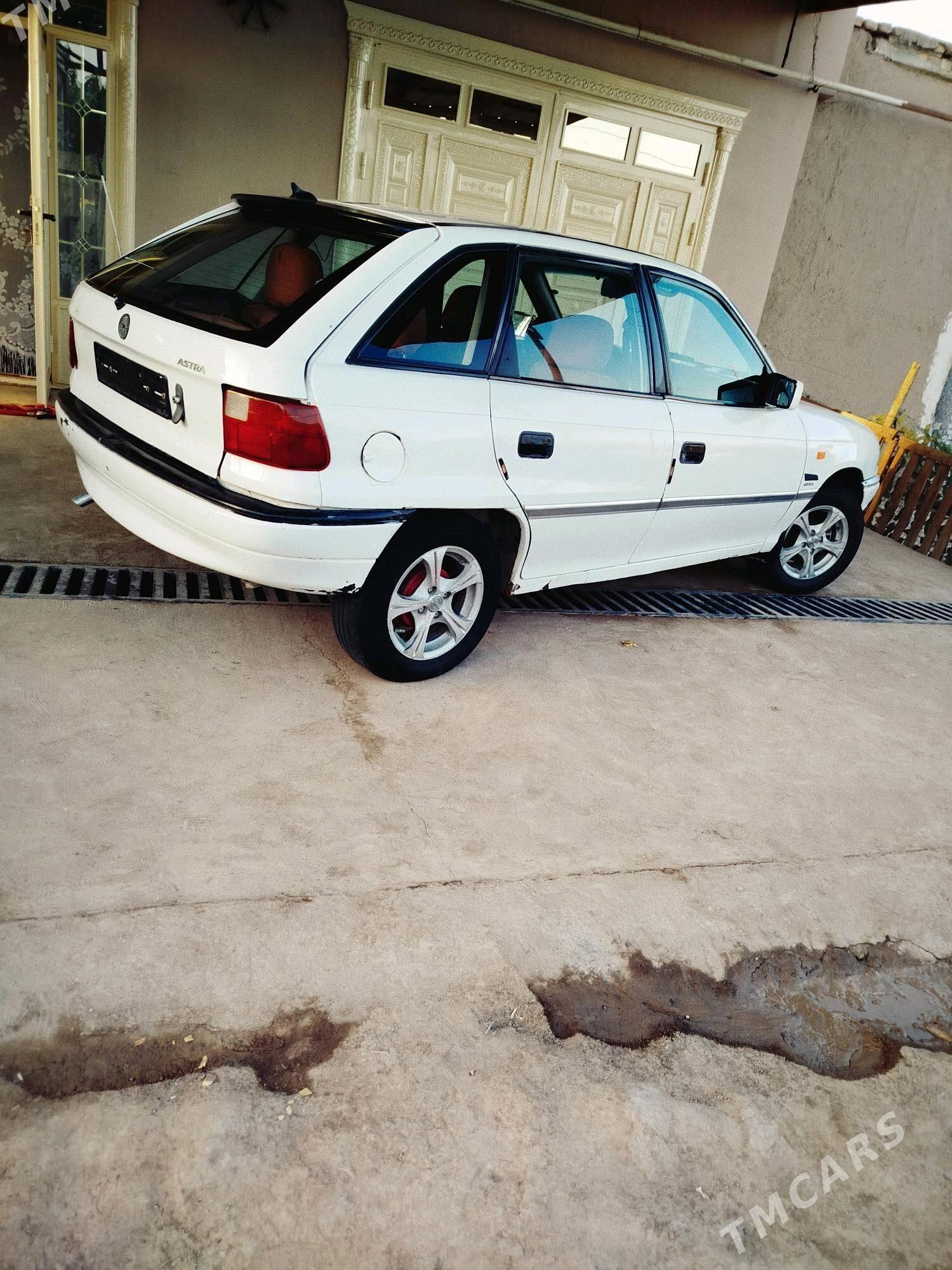 Opel Astra 1992 - 30 000 TMT - Кёнеургенч - img 4