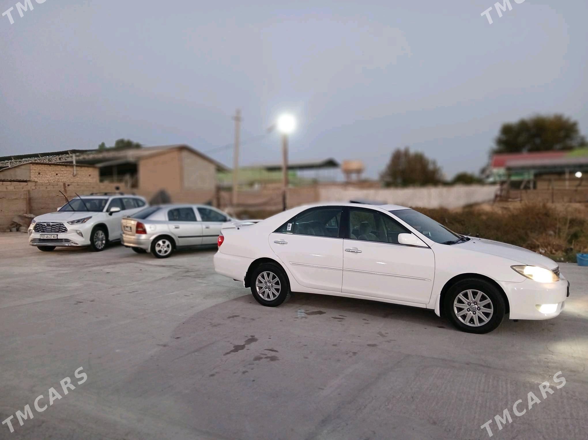 Toyota Camry 2003 - 190 000 TMT - Gurtly - img 2