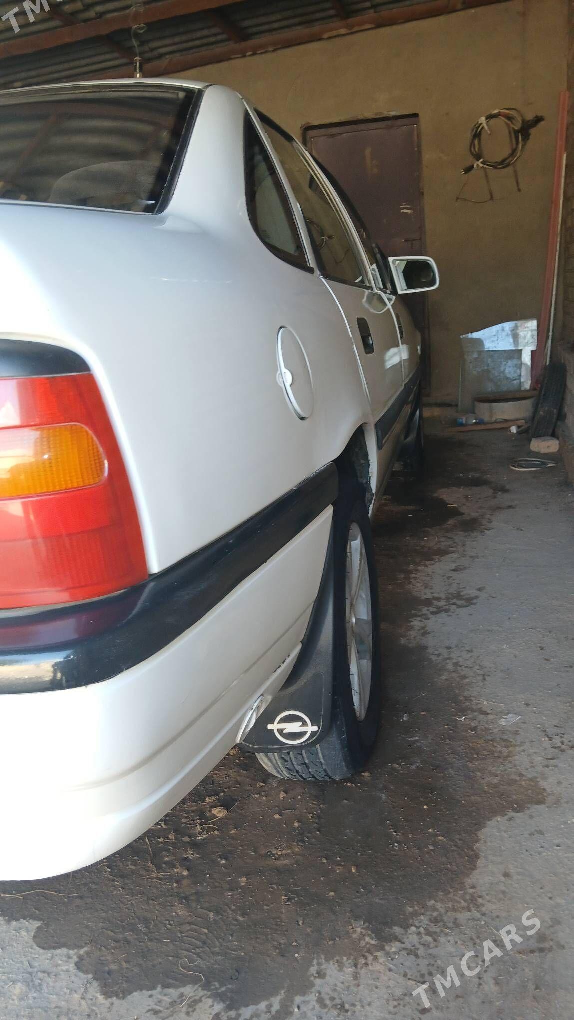 Opel Vectra 1990 - 30 000 TMT - Байрамали - img 3