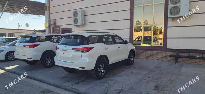 Toyota Fortuner 2021 - 590 000 TMT - Türkmenabat - img 4