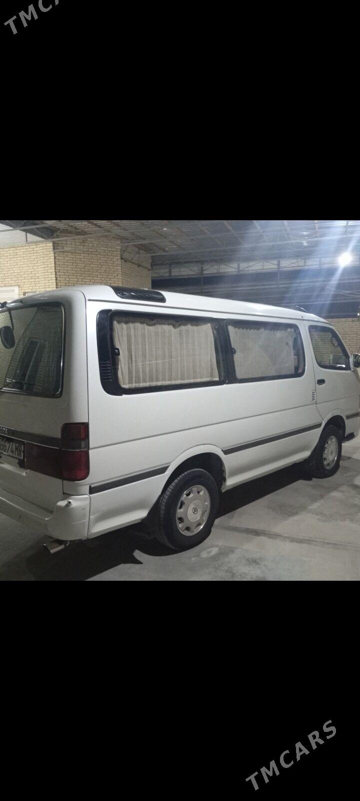 Toyota Hiace 1990 - 100 000 TMT - Mary - img 4