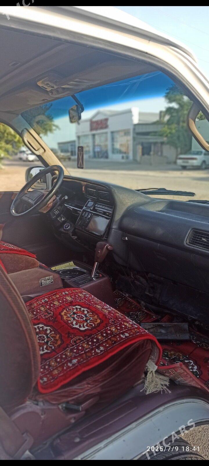 Toyota Hiace 1990 - 100 000 TMT - Mary - img 10