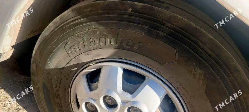 Mitsubishi Rosa 2000 - 280 000 TMT - Мары - img 3