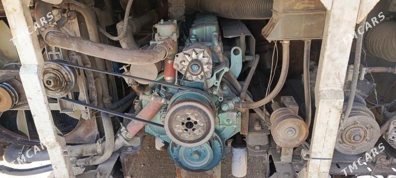 Mitsubishi Rosa 2000 - 280 000 TMT - Мары - img 5