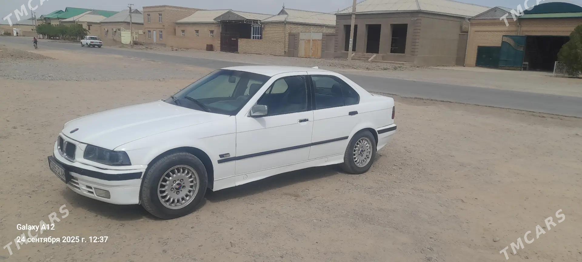 BMW 320 1992 - 40 000 TMT - Sarahs - img 4