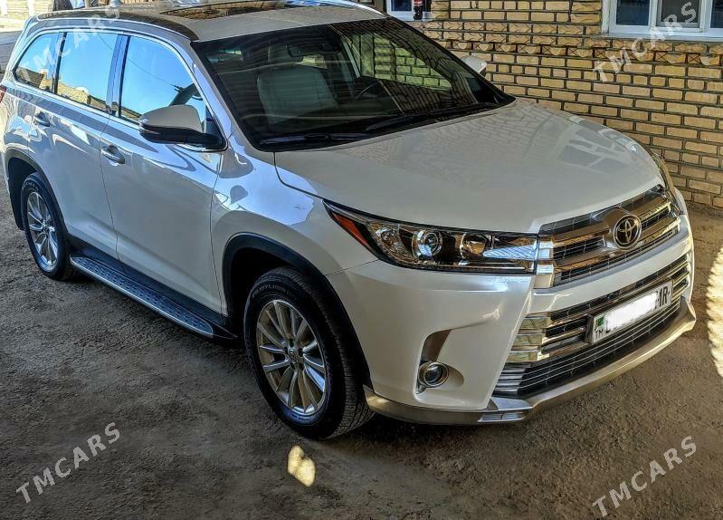 Toyota Highlander 2019 - 465 000 TMT - Мары - img 5