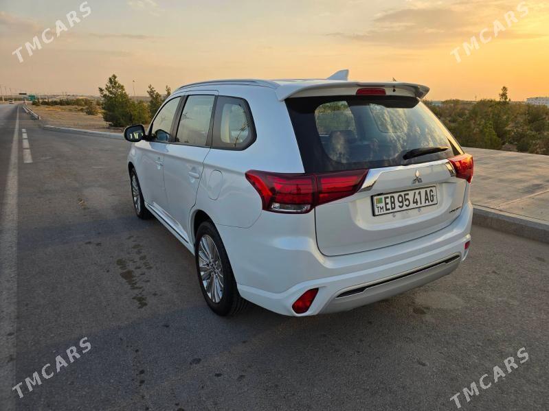 Mitsubishi Outlander 2022 - 295 000 TMT - Aşgabat - img 9