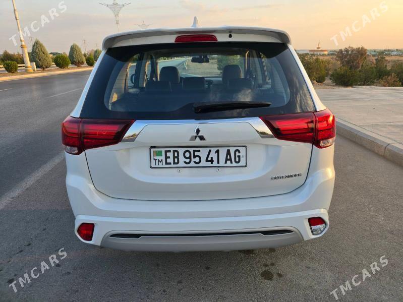 Mitsubishi Outlander 2022 - 295 000 TMT - Aşgabat - img 8