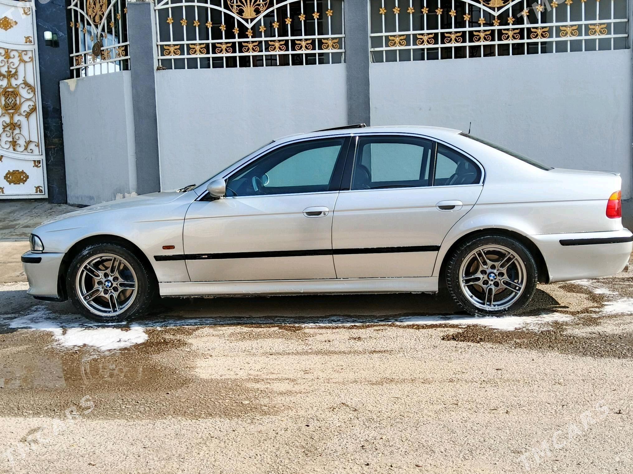 BMW E39 2001 - 125 000 TMT - Хитровка - img 2