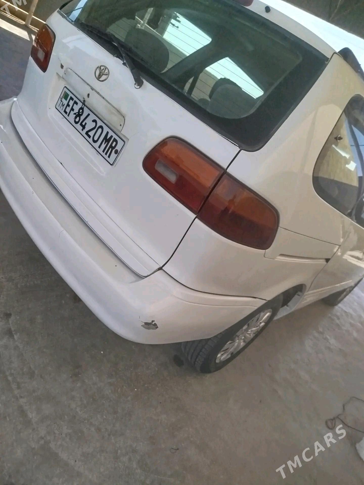 Toyota Sienna 1999 - 120 000 TMT - Мары - img 1