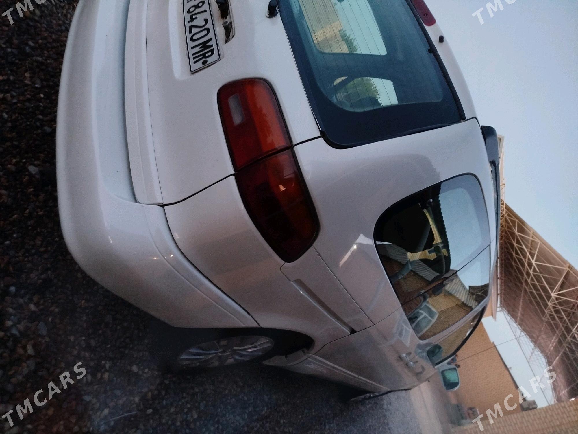 Toyota Sienna 1999 - 120 000 TMT - Мары - img 5