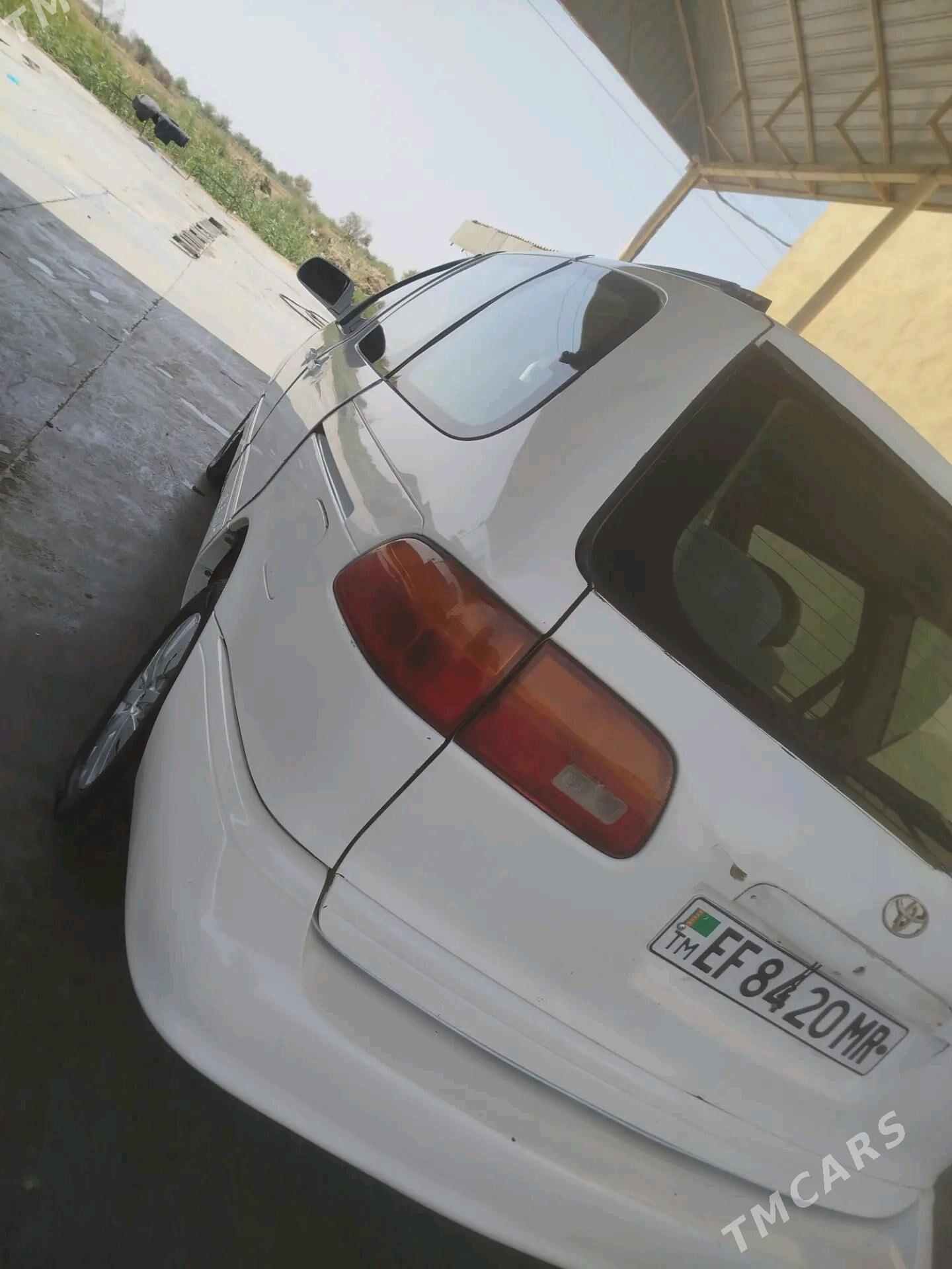 Toyota Sienna 1999 - 120 000 TMT - Мары - img 2