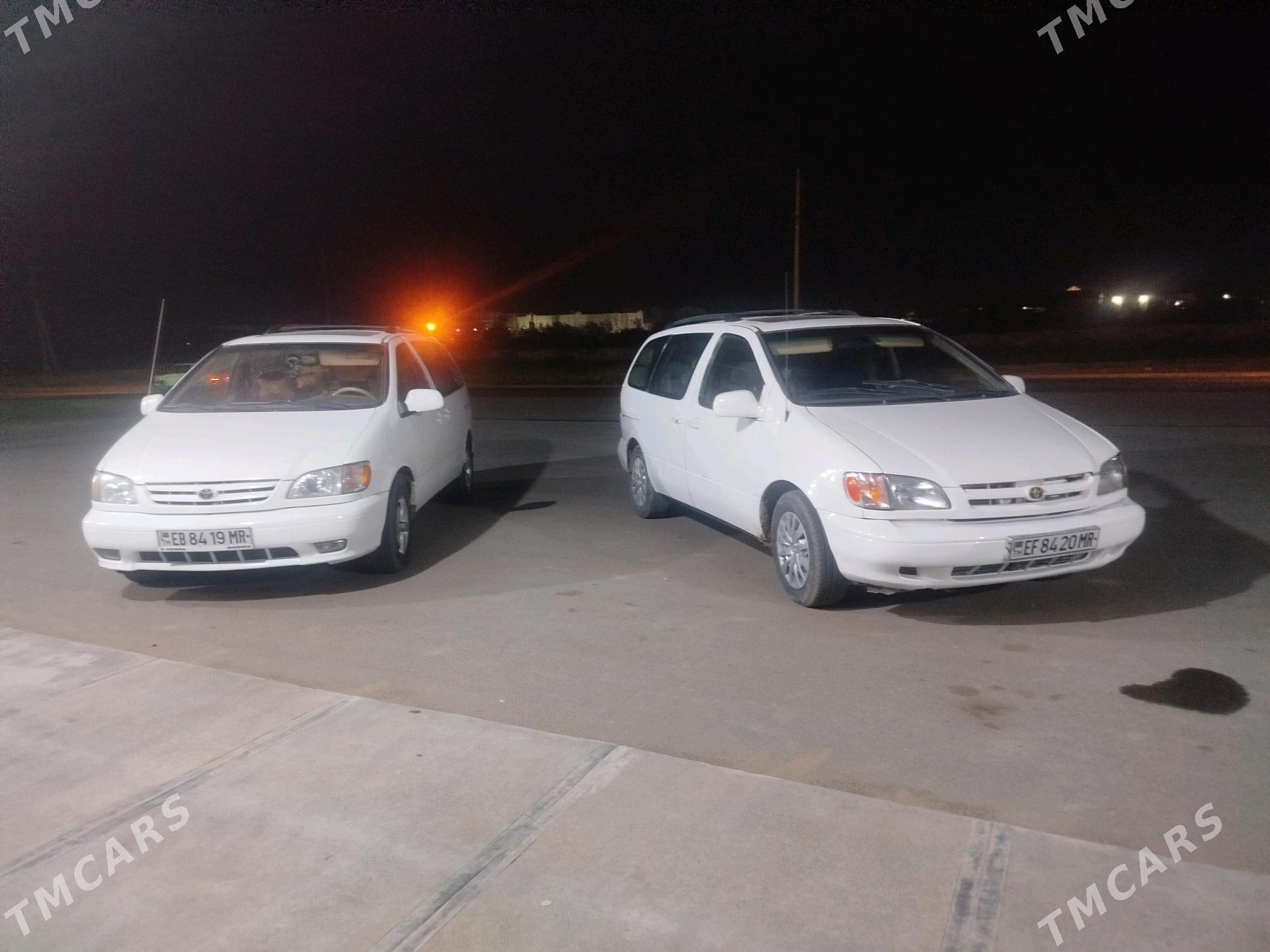 Toyota Sienna 1999 - 120 000 TMT - Мары - img 7