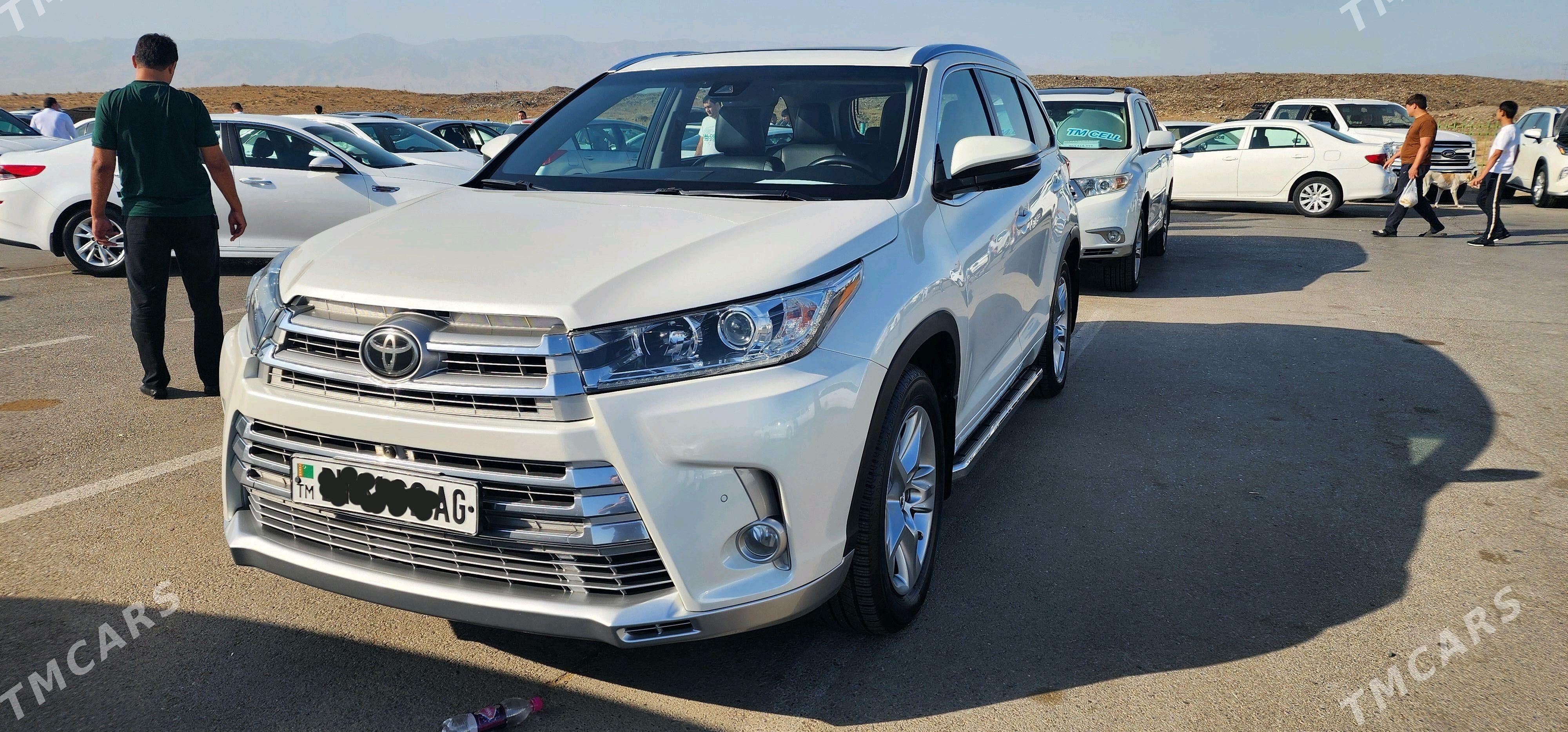 Toyota Highlander 2018 - 490 000 TMT - Ашхабад - img 2