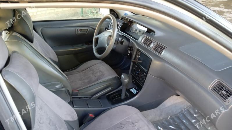 Toyota Camry 2001 - 140 000 TMT - Саят - img 4