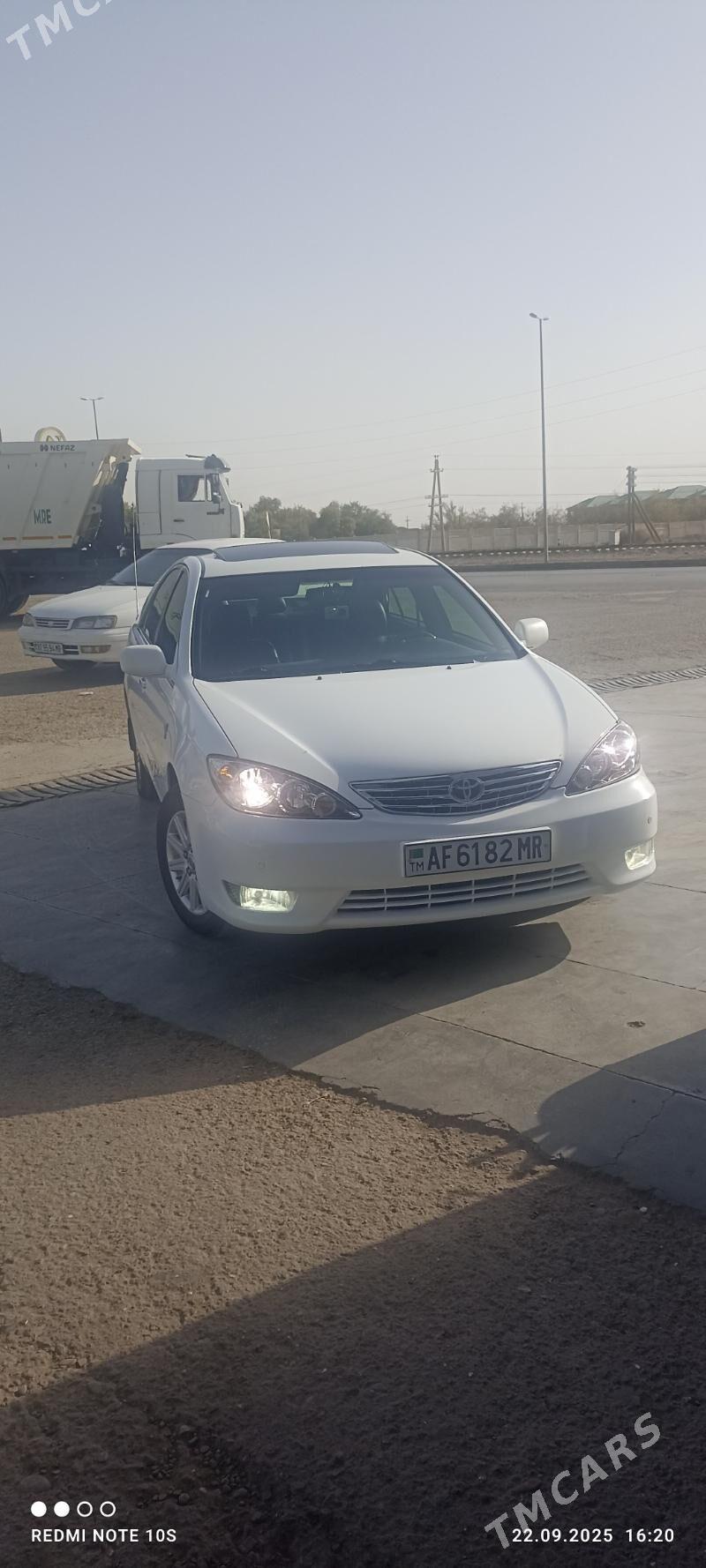 Toyota Camry 2003 - 230 000 TMT - Мары - img 2