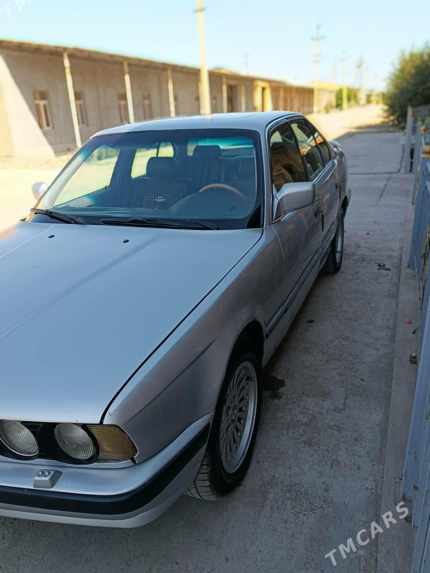 BMW 520 1991 - 40 000 TMT - Чарджоу - img 4