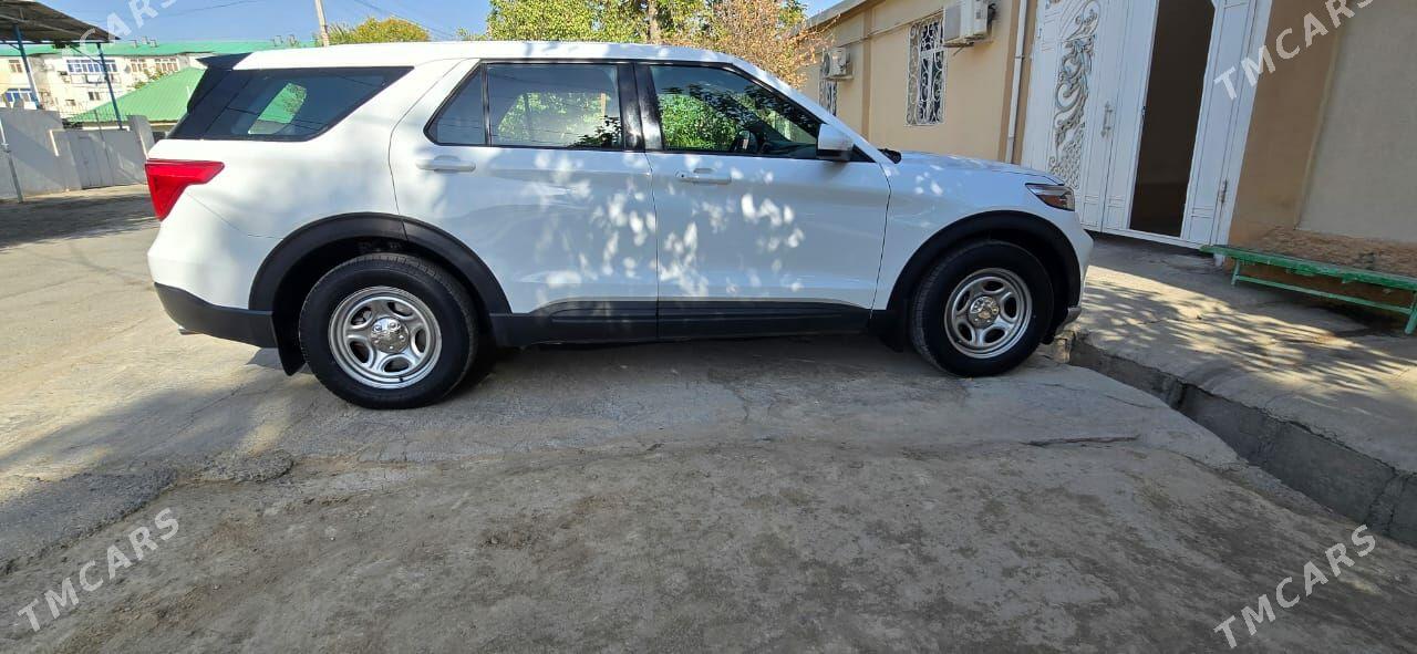 Ford Explorer 2022 - 310 000 TMT - Бедев - img 7
