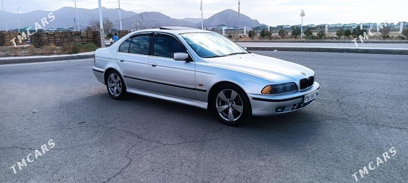 BMW E39 2001 - 130 000 TMT - Балканабат - img 4