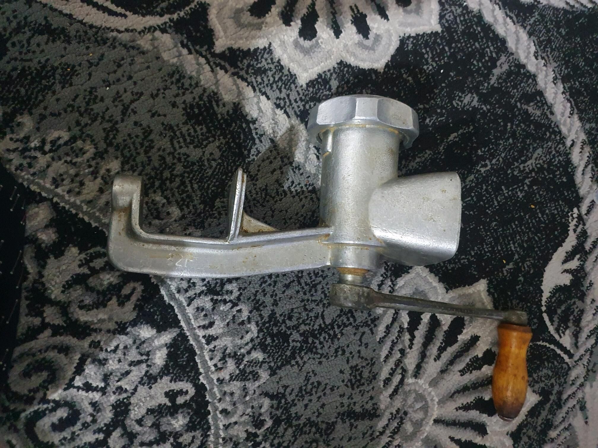 Elde et üweýän ýanmaýan gazan - Türkmenbaşy - img 1