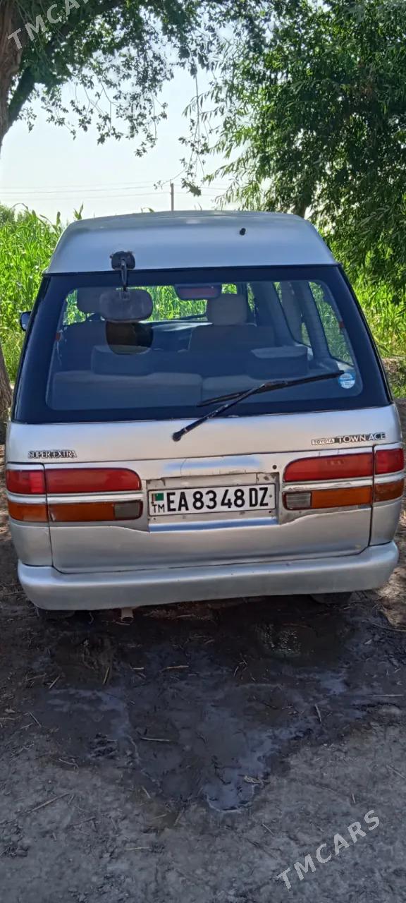 Toyota Town Ace 1992 - 30 000 TMT - етр. Туркменбаши - img 4