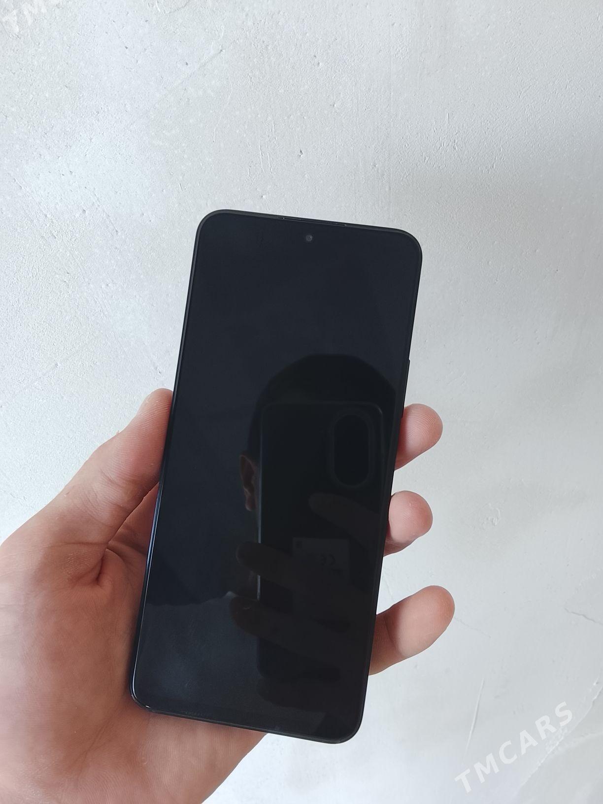 Honor 90 lite - Гурбансолтан Едже - img 2