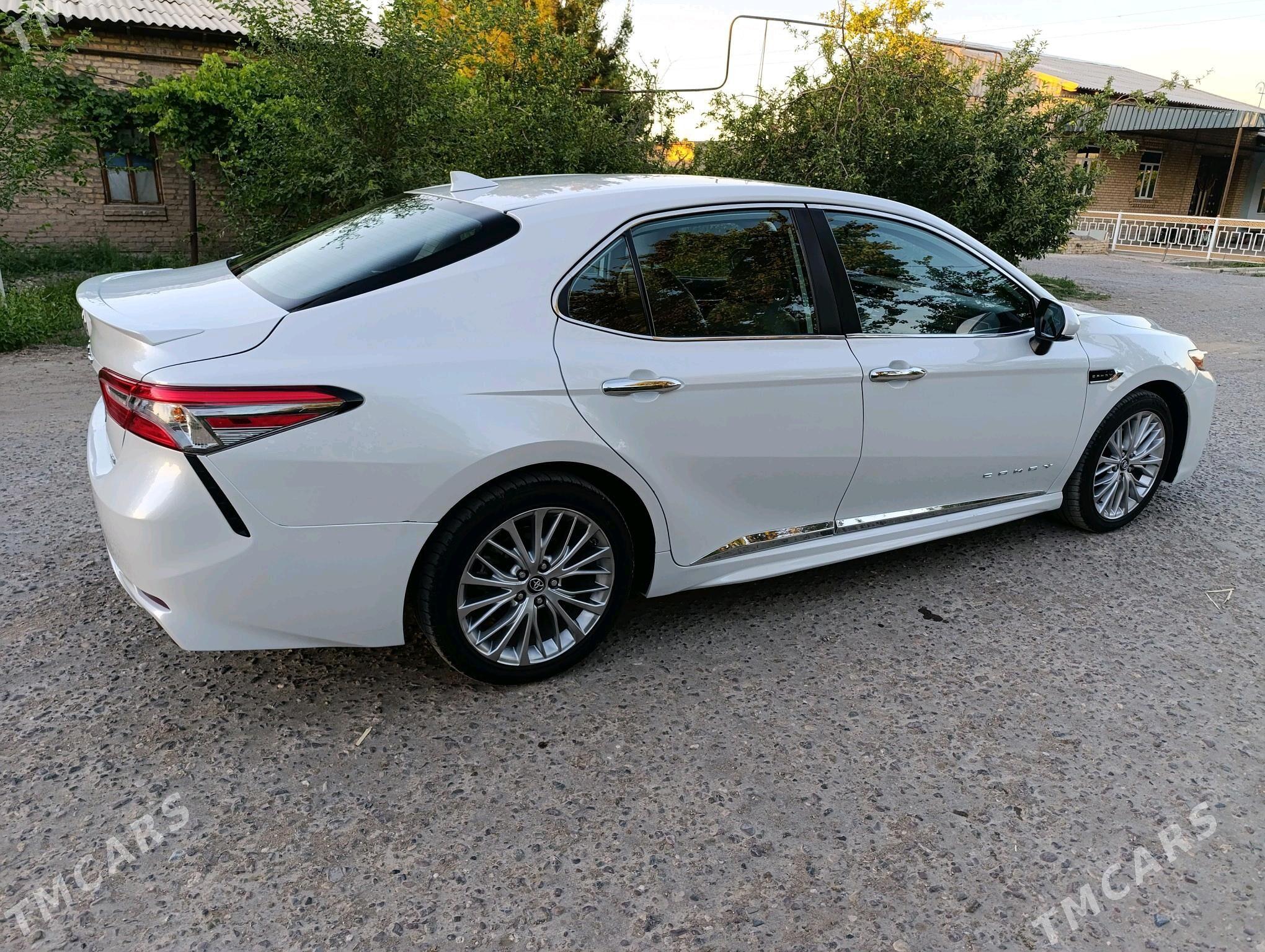 Toyota Camry 2019 - 300 000 TMT - Дянев - img 5