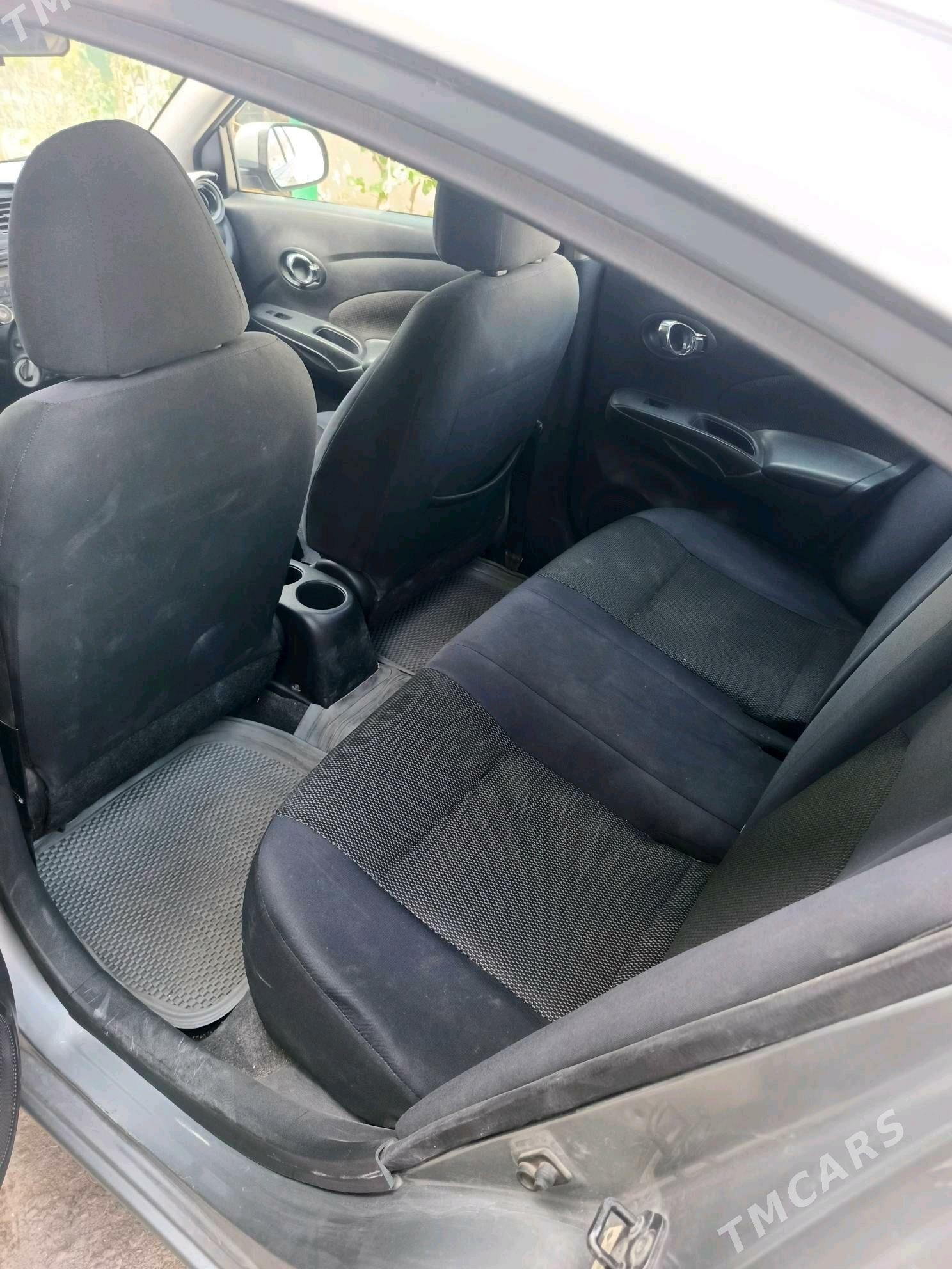 Nissan Versa 2011 - 115 000 TMT - Балканабат - img 4