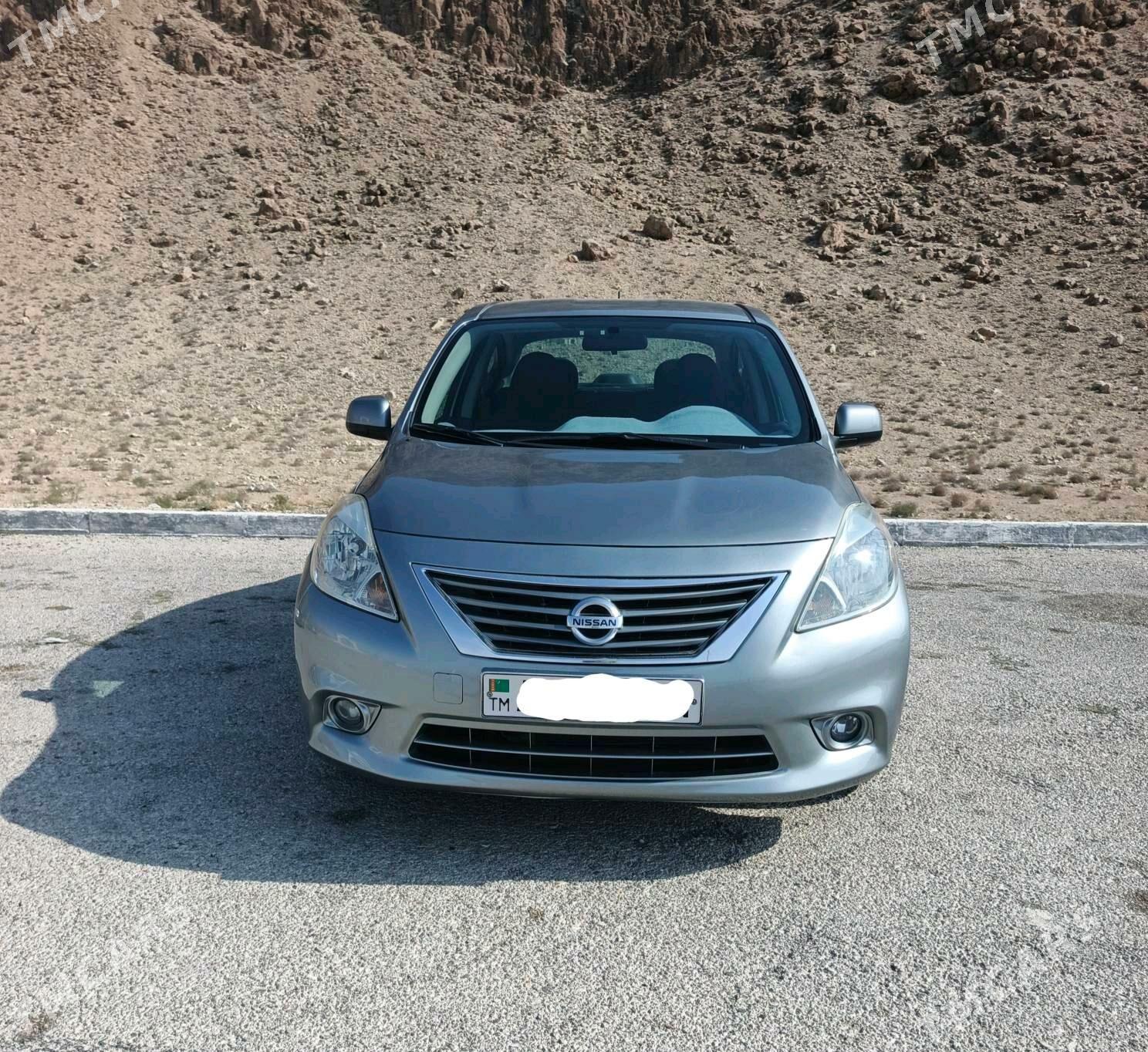 Nissan Versa 2011 - 115 000 TMT - Балканабат - img 3