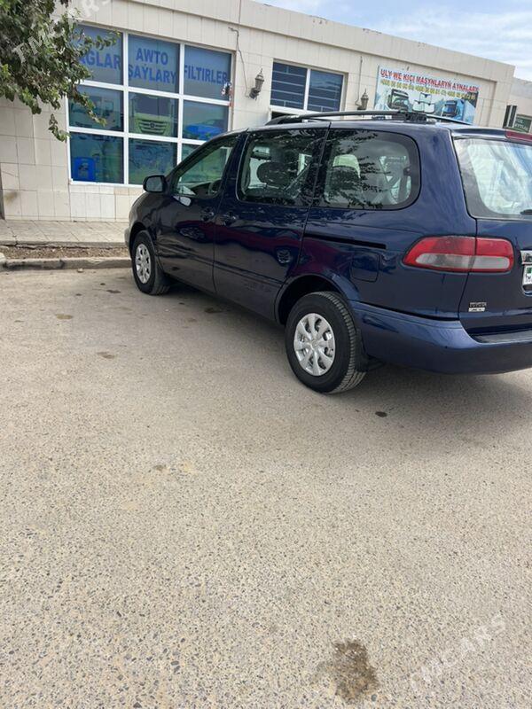 Toyota Sienna 2002 - 137 000 TMT - Мары - img 5