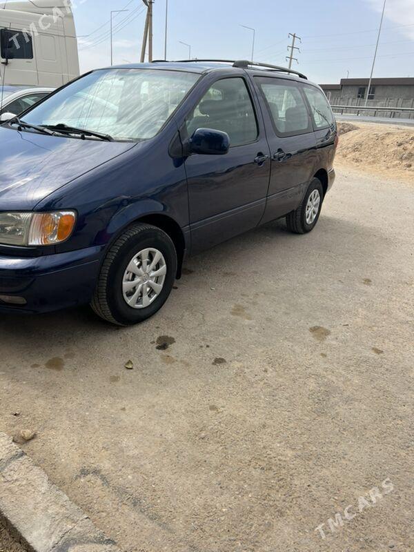 Toyota Sienna 2002 - 137 000 TMT - Мары - img 2