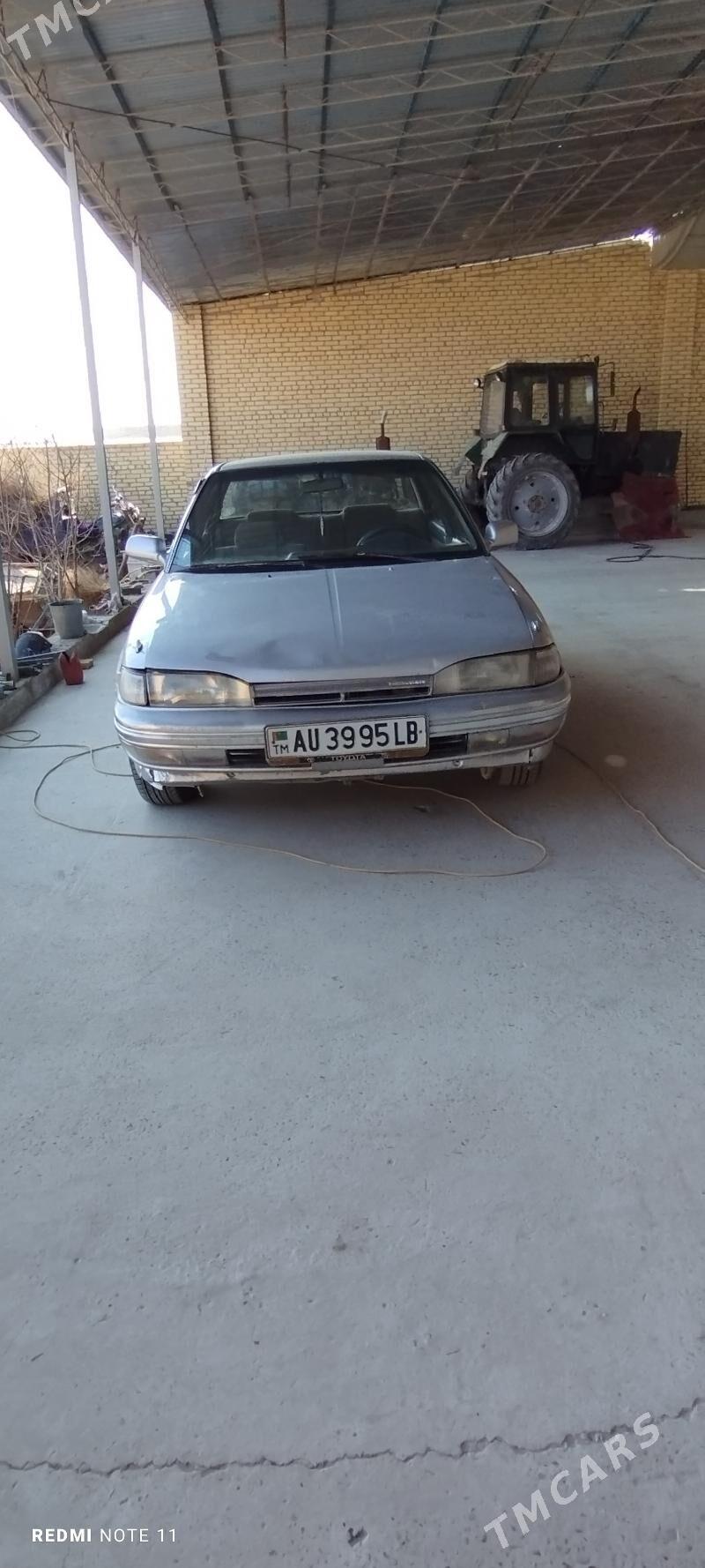 Toyota Carina 1991 - 25 000 TMT - Дянев - img 3