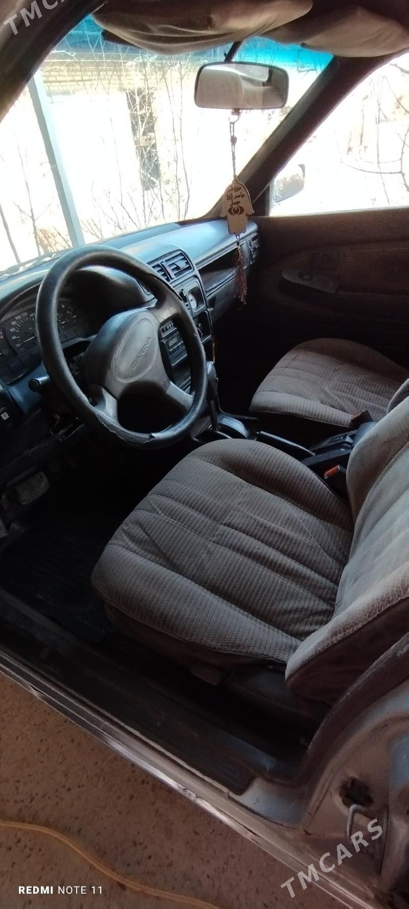 Toyota Carina 1991 - 25 000 TMT - Дянев - img 4