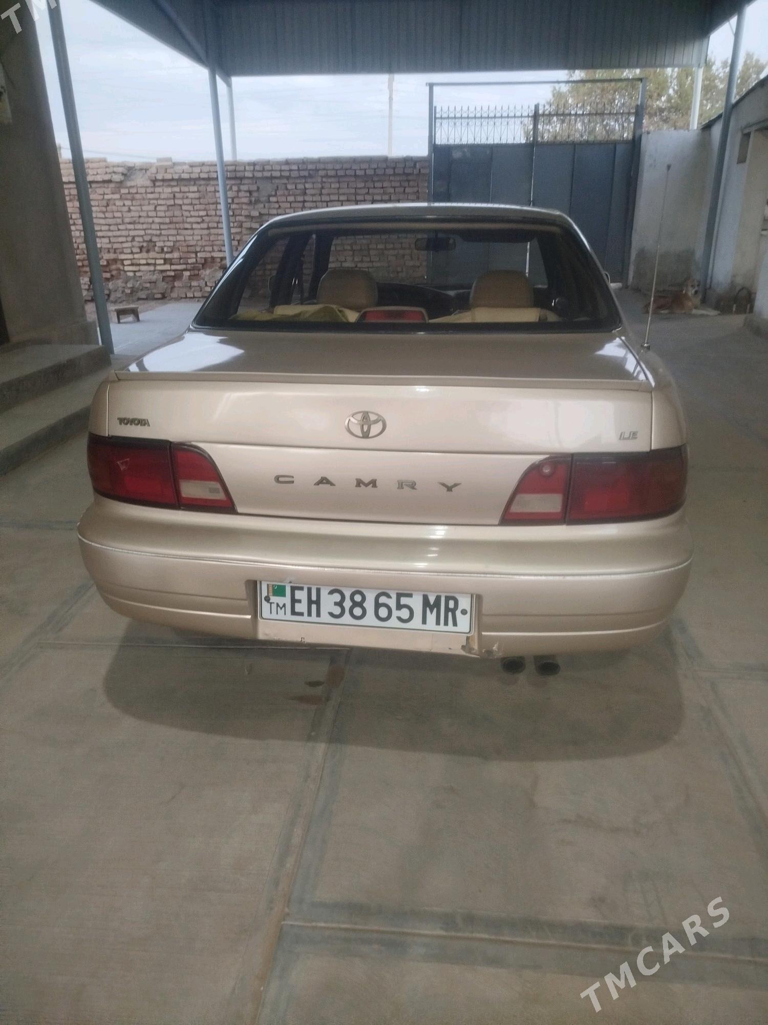 Toyota Camry 1995 - 76 000 TMT - Ёлётен - img 2