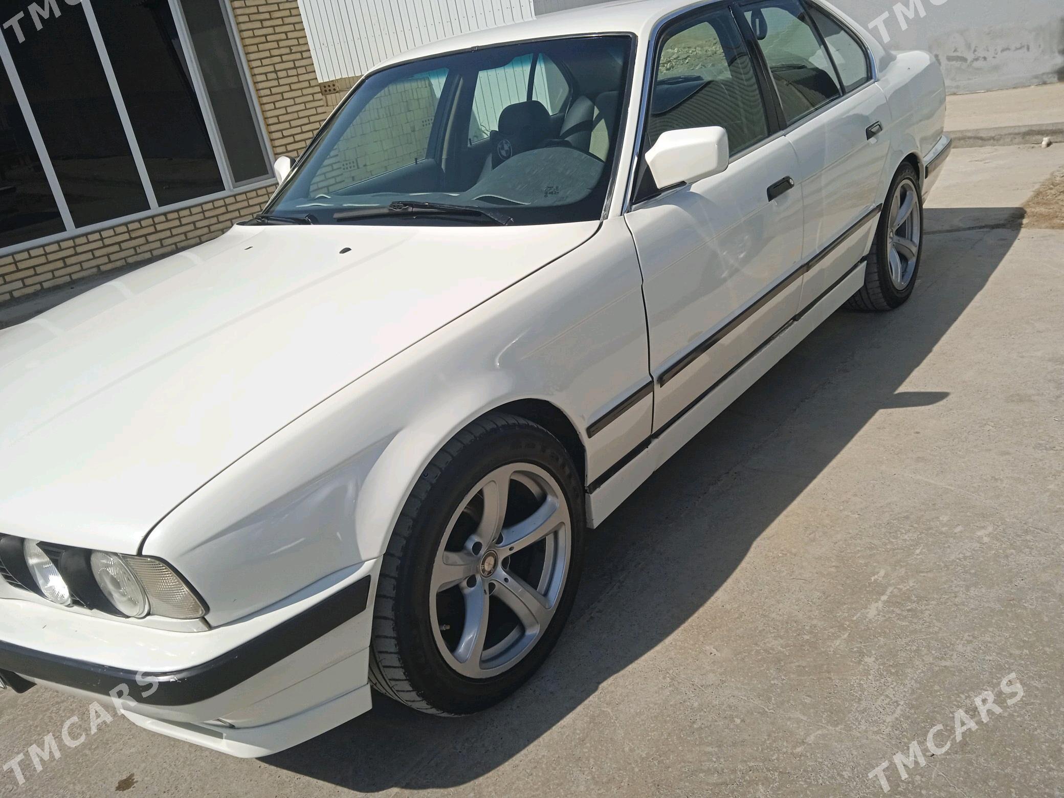 BMW 520 1992 - 65 000 TMT - Мары - img 4