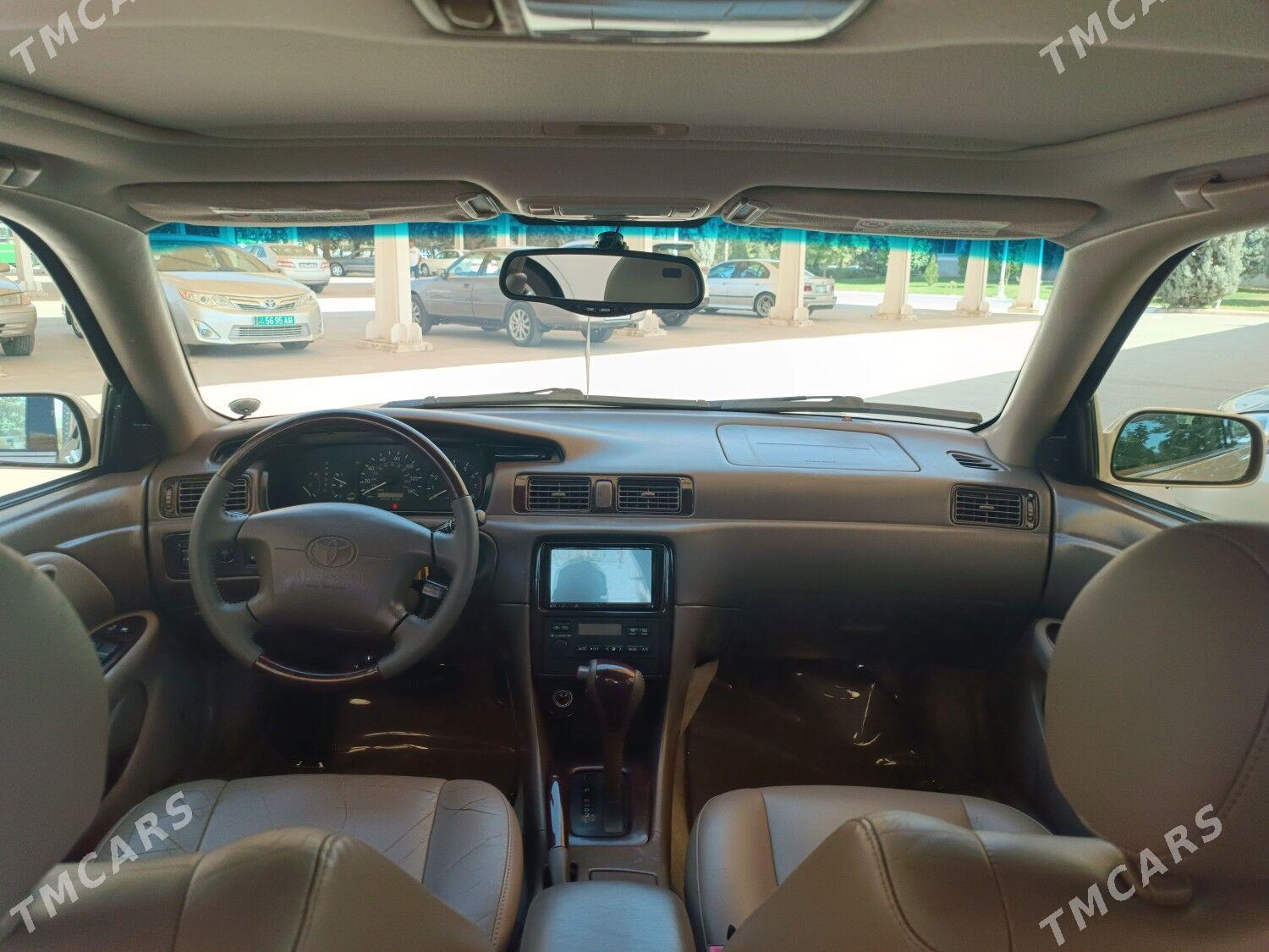 Toyota Camry 2001 - 210 000 TMT - Мары - img 5