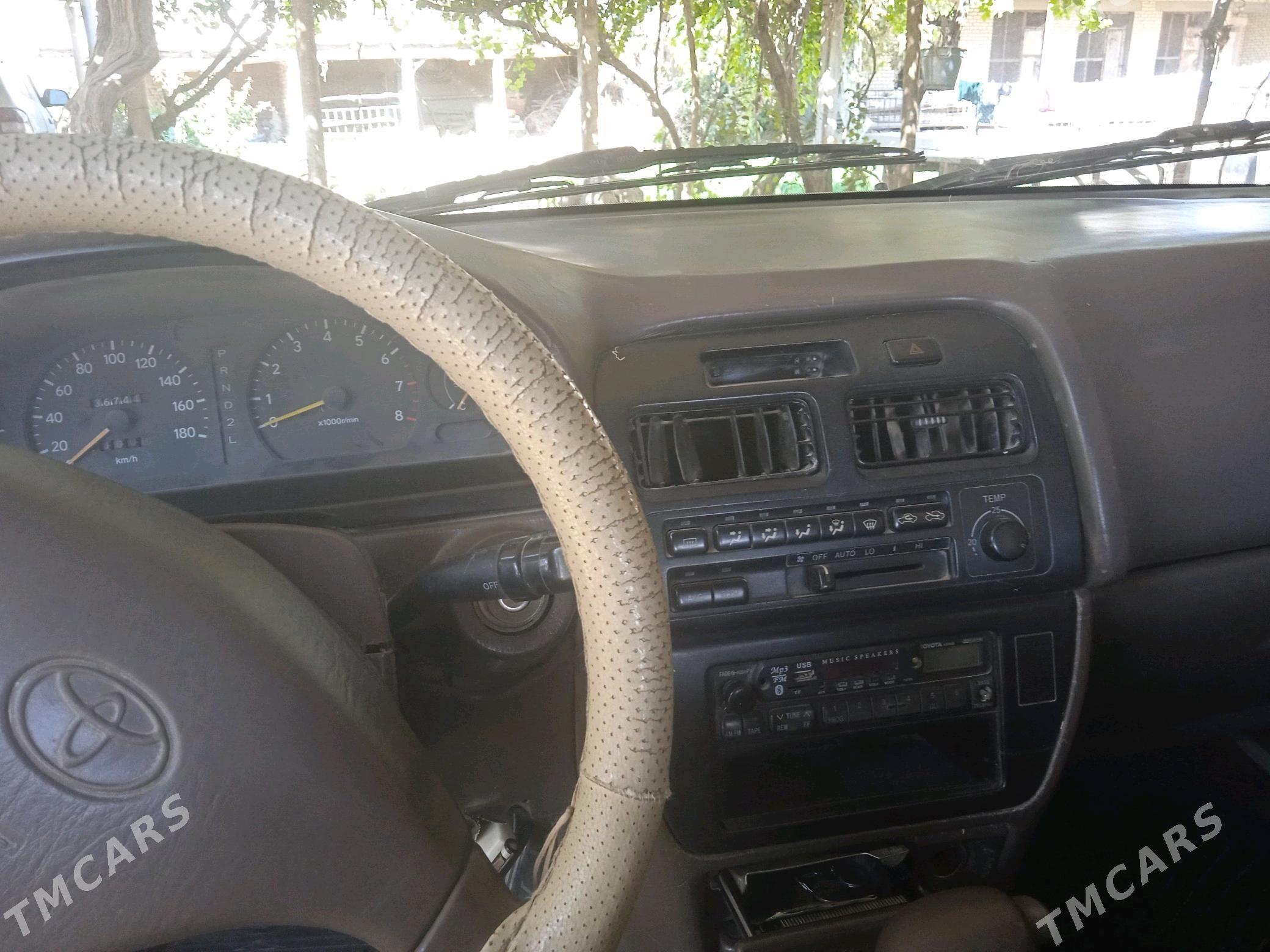 Toyota Camry 1995 - 55 000 TMT - Байрамали - img 5