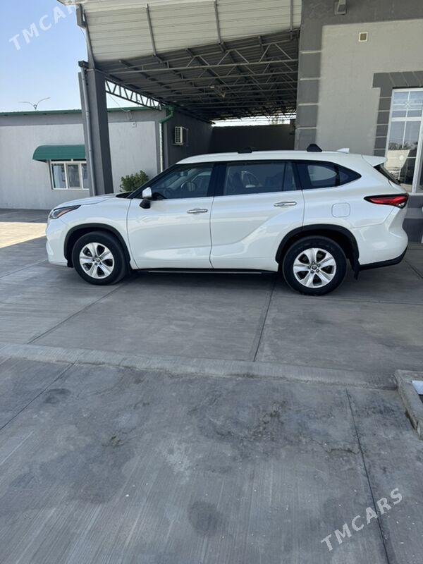 Toyota Highlander 2022 - 545 000 TMT - Aşgabat - img 4