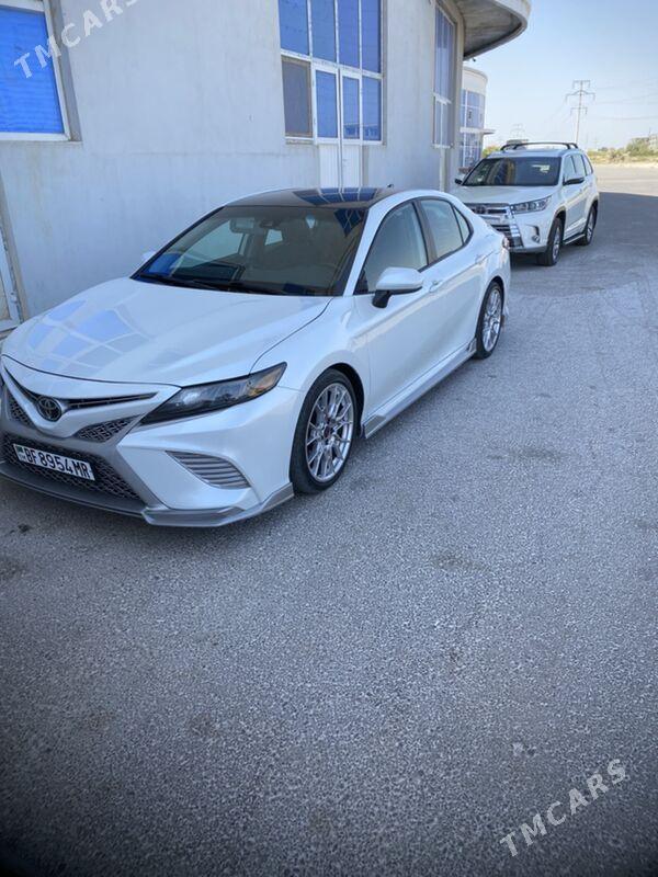 Toyota Camry 2020 - 500 000 TMT - Байрамали - img 6