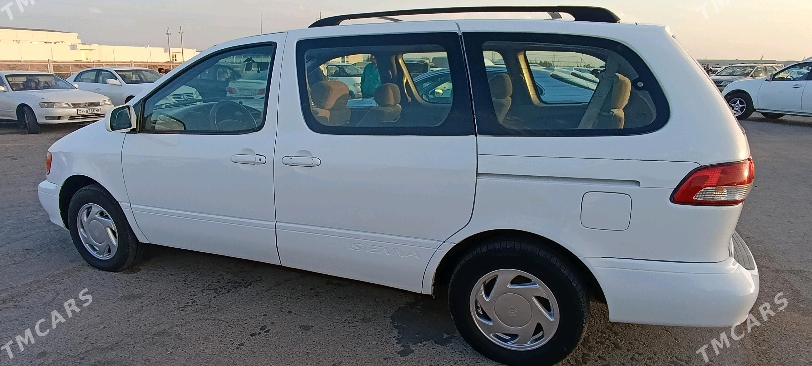 Toyota Sienna 2003 - 160 000 TMT - Векильбазар - img 2