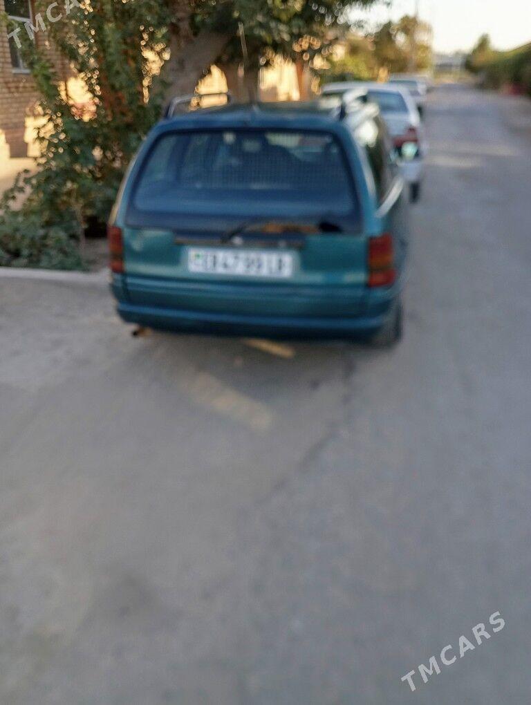 Opel Astra 1992 - 25 000 TMT - Дянев - img 3