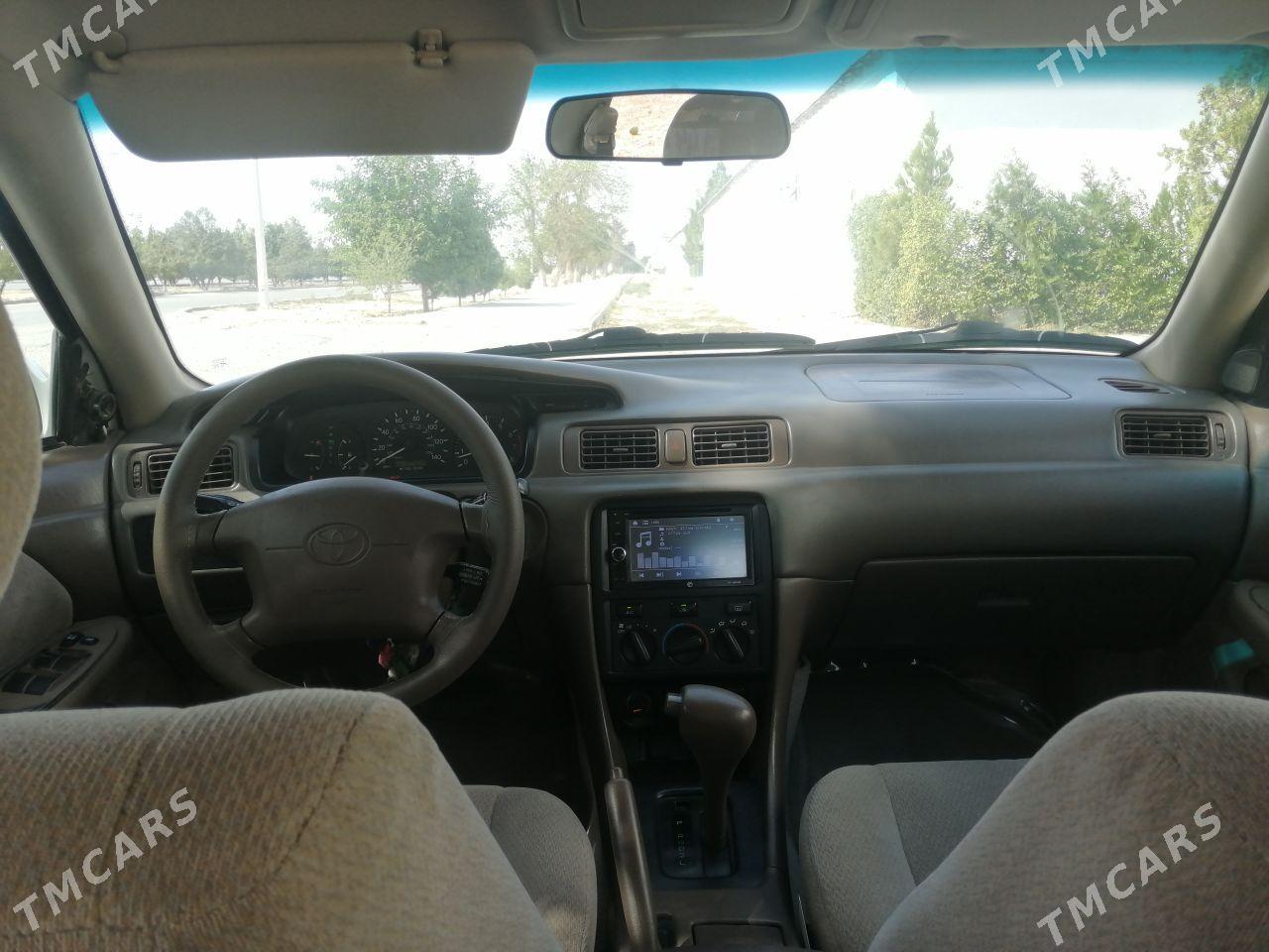 Toyota Camry 2001 - 147 000 TMT - Балканабат - img 7