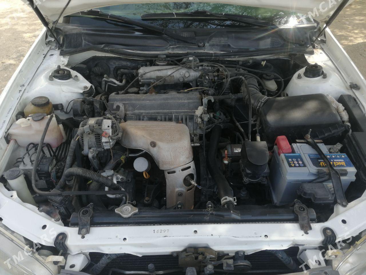 Toyota Camry 2001 - 147 000 TMT - Балканабат - img 9