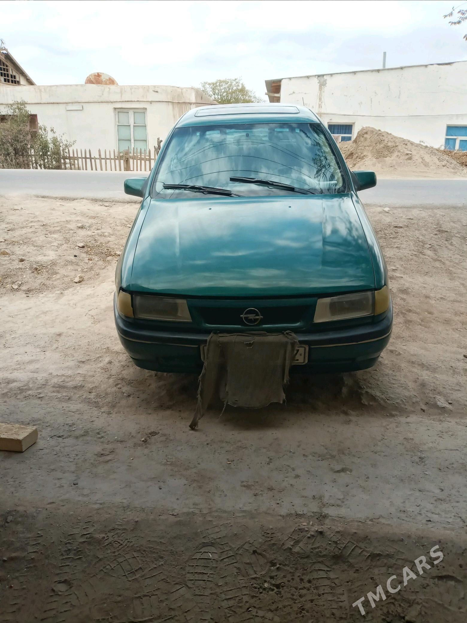 Opel Vectra 1990 - 30 000 TMT - Болдумсаз - img 7