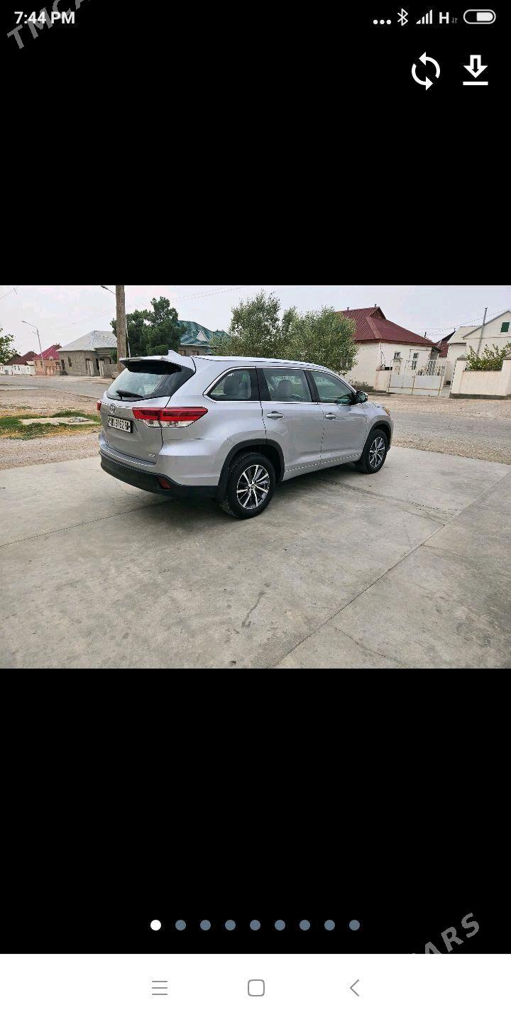 Toyota Highlander 2018 - 470 000 TMT - Туркменбаши - img 3
