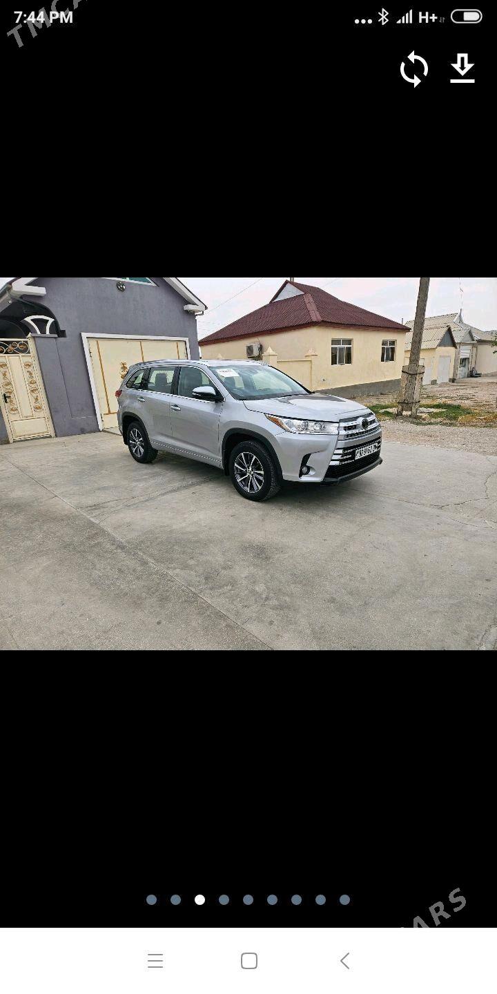 Toyota Highlander 2018 - 470 000 TMT - Туркменбаши - img 2