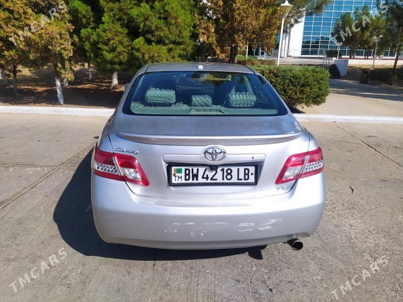Toyota Camry 2010 - 180 000 TMT - Мары - img 3