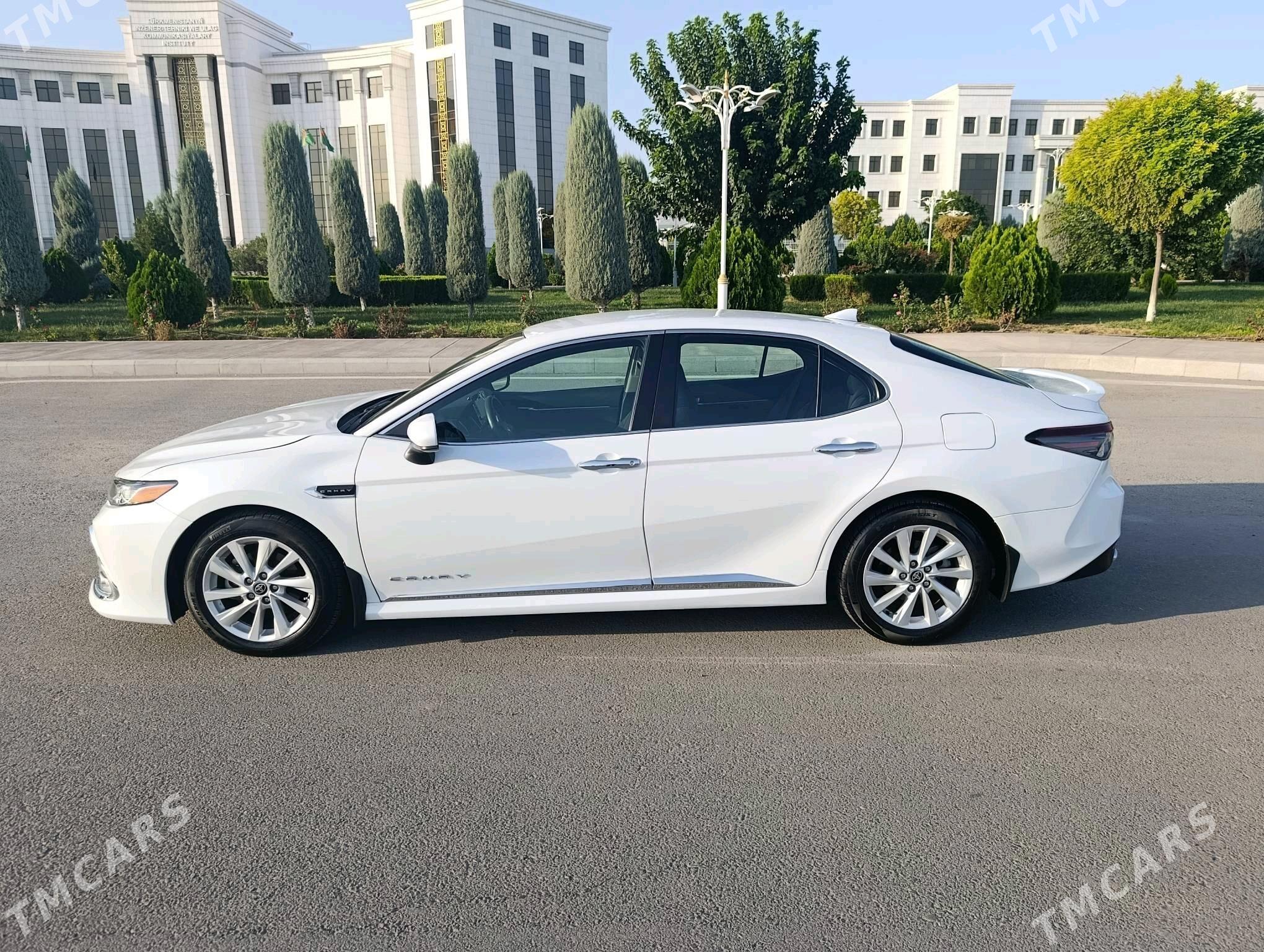 Toyota Camry 2022 - 310 000 TMT - Büzmeýin - img 3