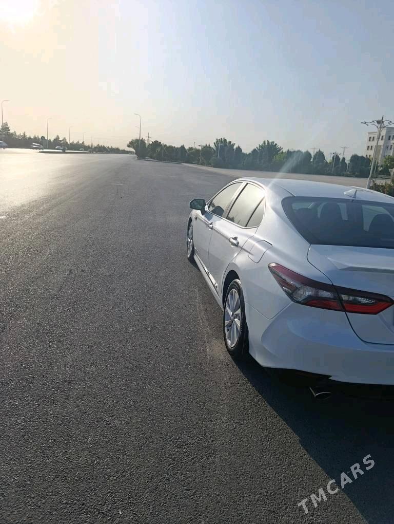 Toyota Camry 2022 - 310 000 TMT - Büzmeýin - img 8